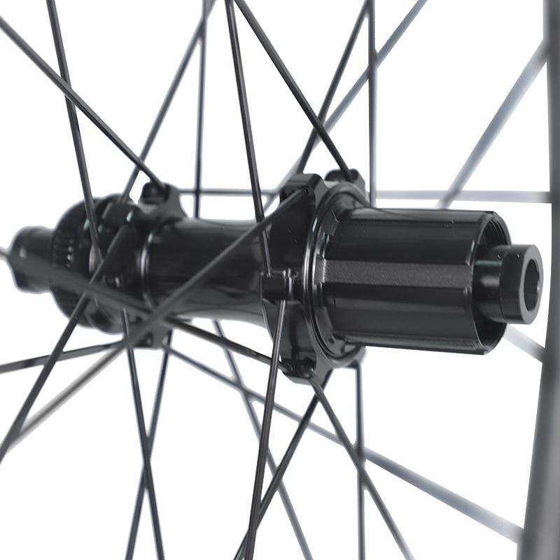 Rinos Premium Carbon-Laufradsatz