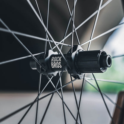 700C Carbon Laufradsatz 50mm Felgenbremse Steckachse Laufrad Set für Rennrad ROCKBROS